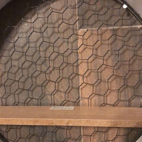 Round Metal Display Shelf - Picture 2 of 4